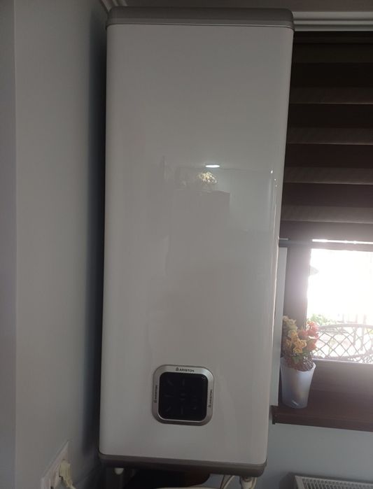 Vând boiler ariston 80 litri