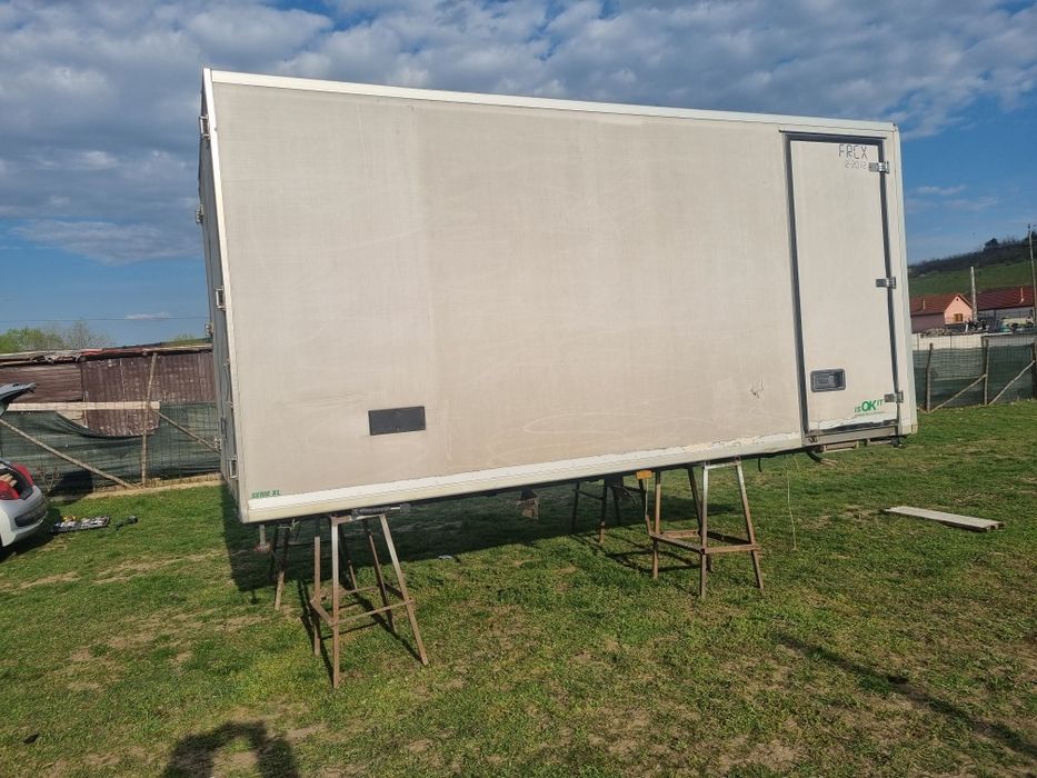 Vând după frigorifică