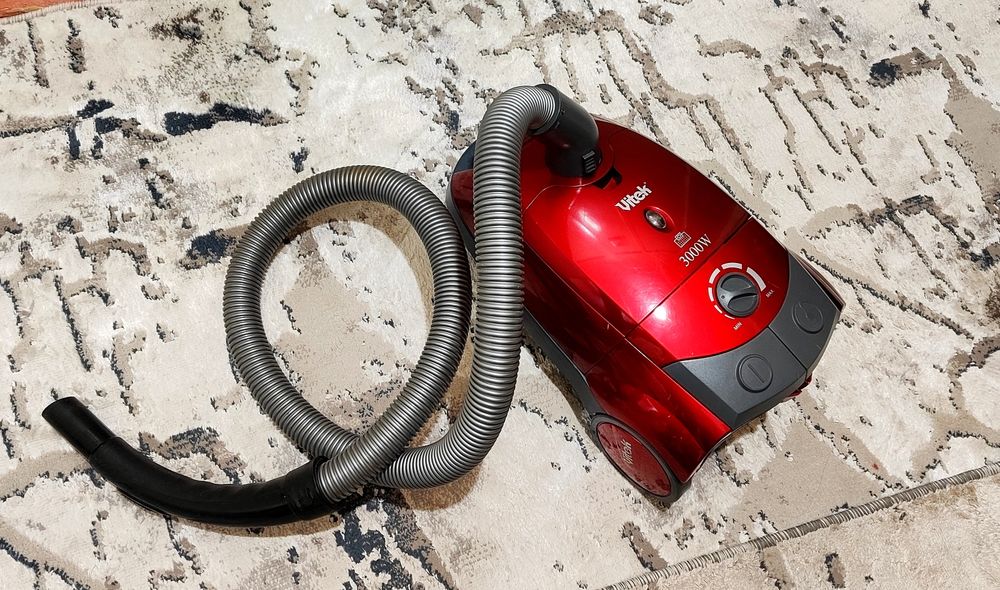 пилесос Vitek 3000watt