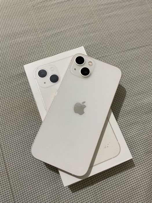 iPhone 13.