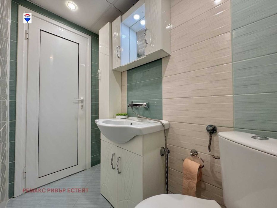 Продава се Къща в Русе, Център - 87 кв.м за 1540 €/кв.м - Снимка #11