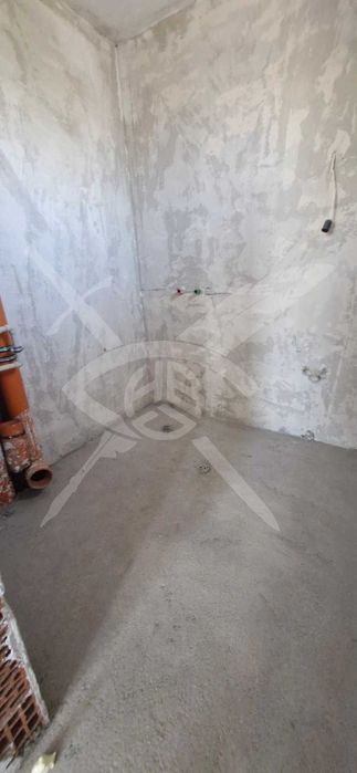 Едностаен апартамент на Коматевски възел 65400