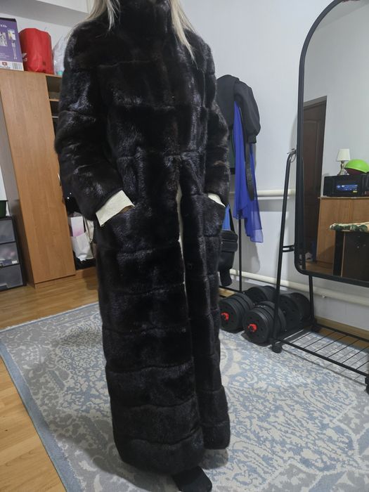 Продаю норковую шубу