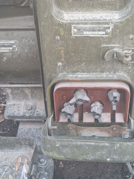 Генератор 220- 380в  ваенный