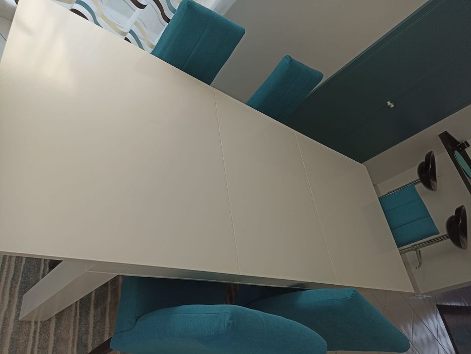Masa extensibila alba 6 scaune