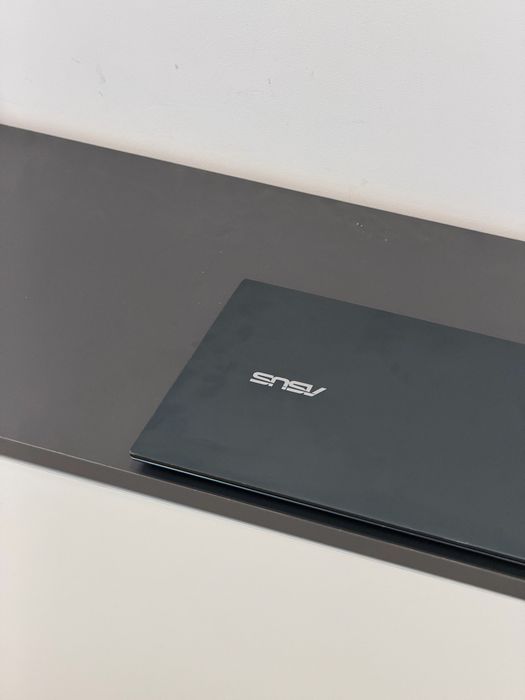 Продам ноутбук asus в отличном состоянии