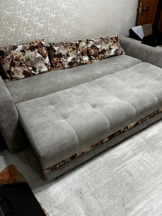 Диван в хорошем состоянии