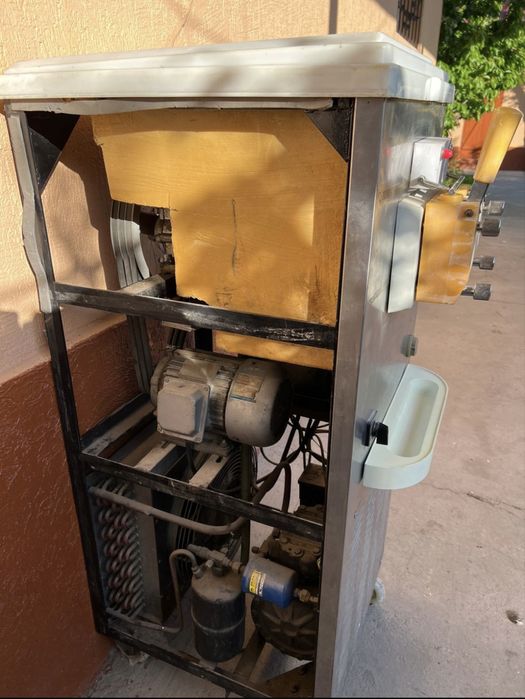 Фризер для мороженного