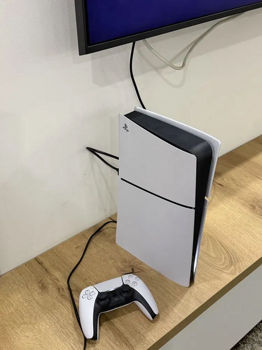 PlayStation 5 slim (digital) - отличен