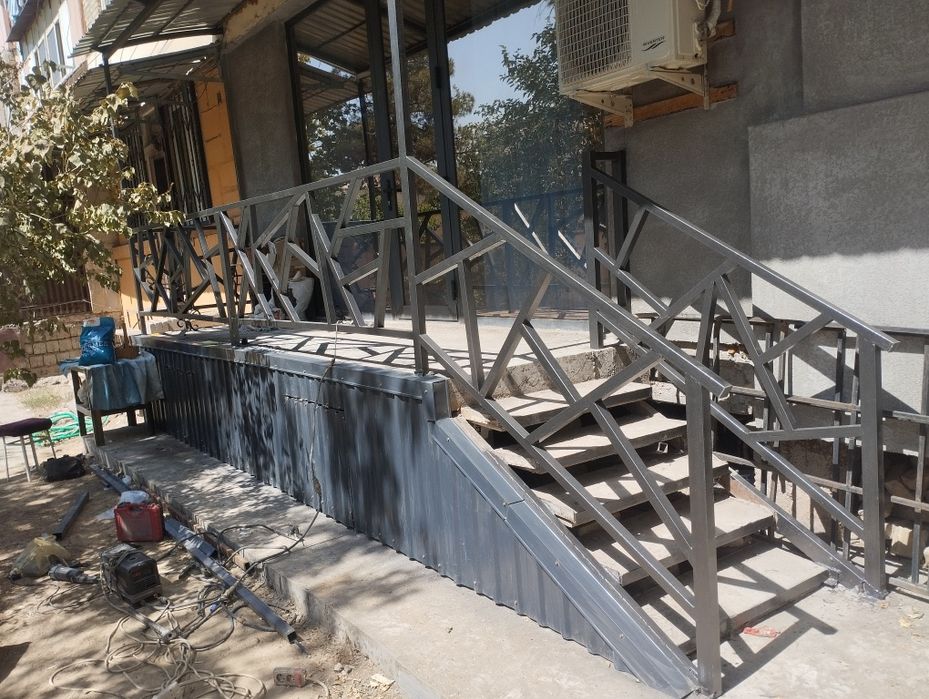 Козирок решетки перилла...Kozerok, svarka, reshetka, perila, naves. Ко