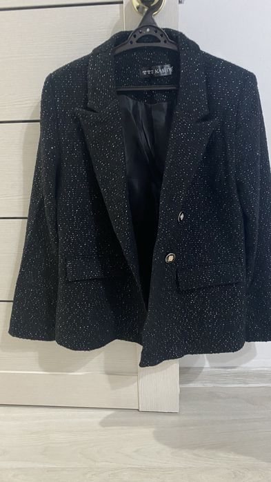 Женский пиджак одевала 1-раз размер 46/48