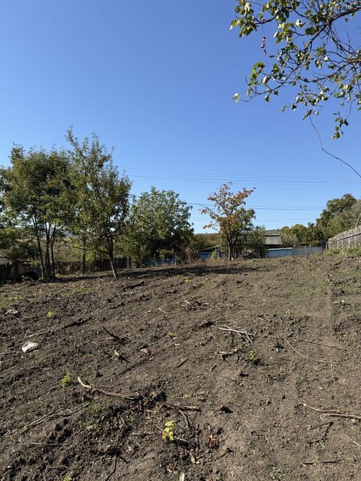 Pers fizica vand TEREN 1900mp in Comarna, dupa Tomesti, 17km de iasi, curent si asfalt