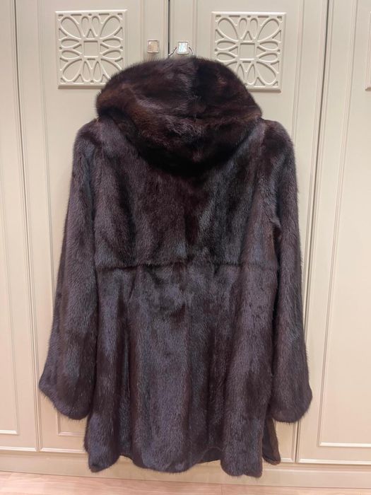 Продам норковую шубу