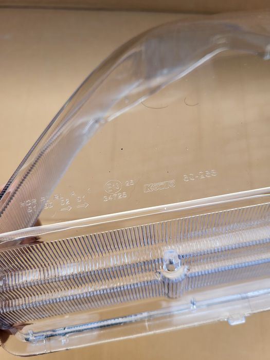 Стекло фар Prado 120