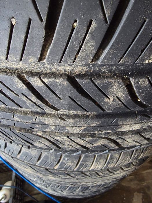 Продам летнюю  резину DUNLOP