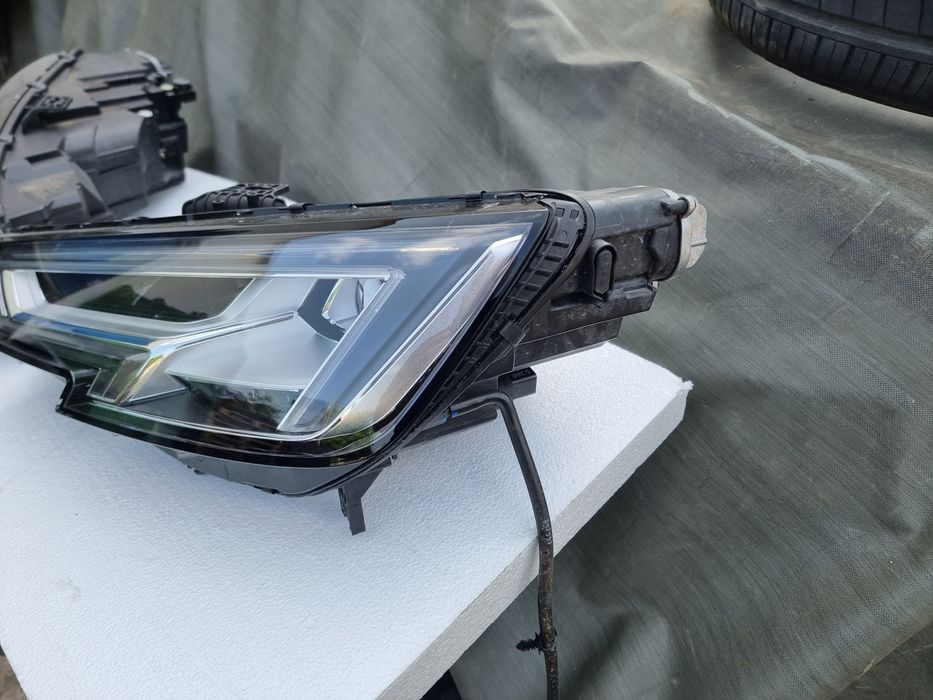 Far audi a4 b9 full led matrix stanga dreapta 8w0941033 8W0941034