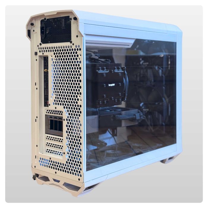 Гейминг/работен PC – RTX 3090 FE, Ryzen 9 5900X, 32GB RAM, 2TB NVMe