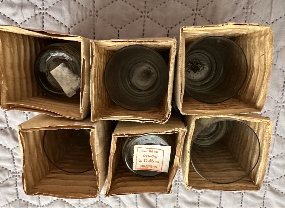 Чаши от калиево стъкло