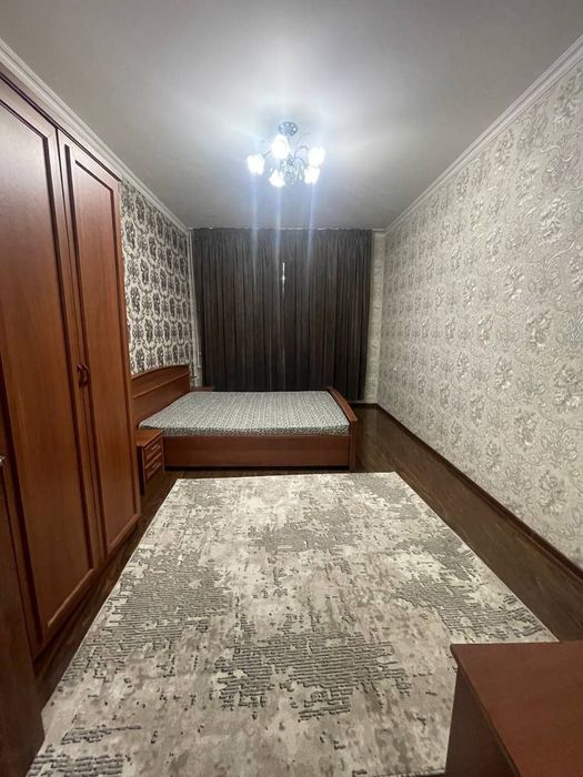 Yakkasaroy Yakkasaroy to'yxona oldida