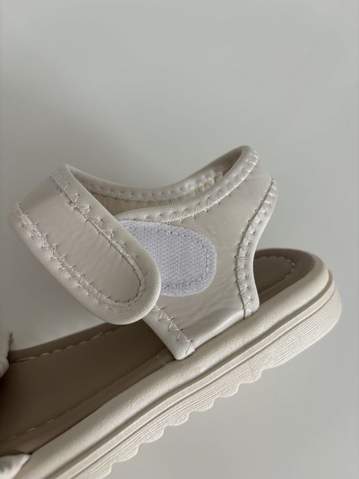 Детски сандали