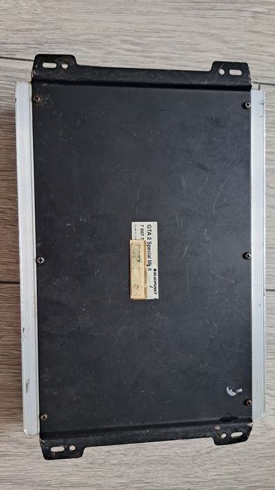 Statie/Amplificator subwoofer auto Blaupunkt, 400W