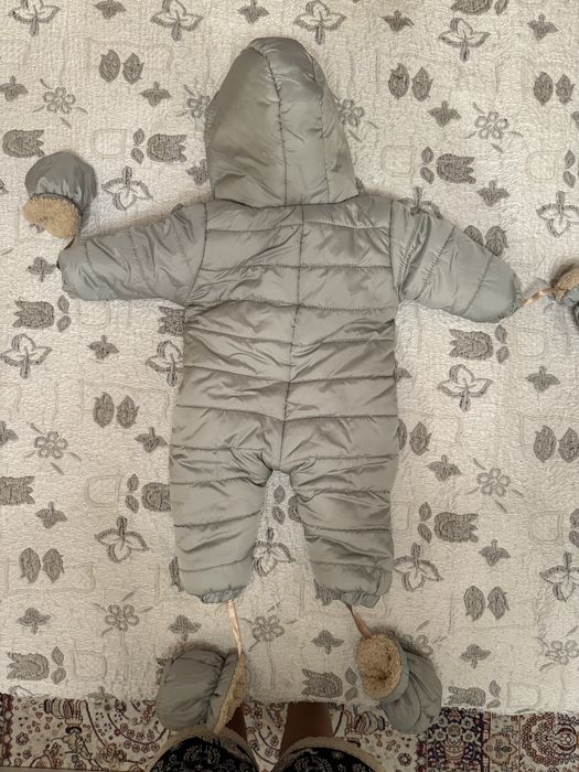 Продам детский зимний комбинезон