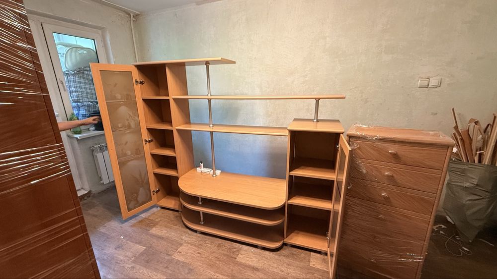 Продам стенку в гостинную