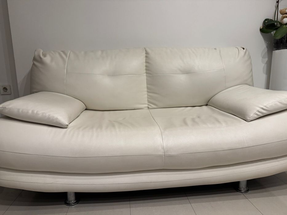 Кожени дивани-2 броя