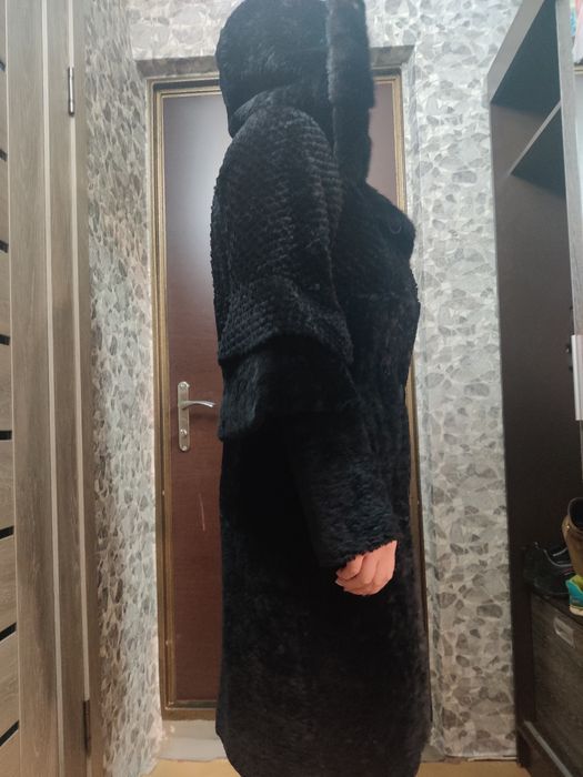 Продам шубку.25000тнг.