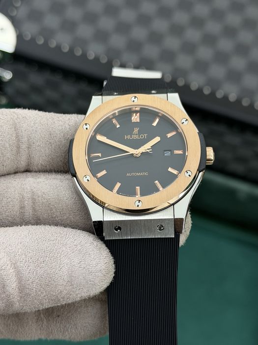 Hublot Classic Fusion Titanium King Gold 42mm – Black Dial, Automatic