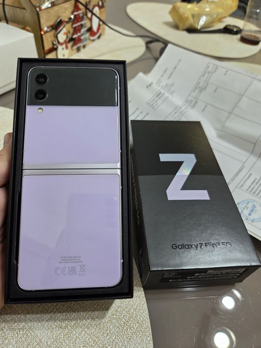 Vand Samsung Galaxy Z Flip Z3 full box