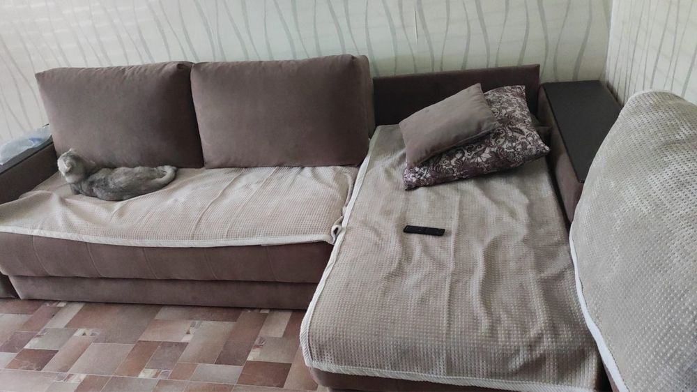 Срочно продам диван