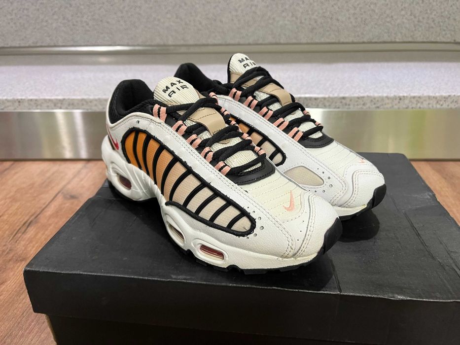 ОРИГИНАЛНИ *** Nike Air Max Tailwind 4 Gradient