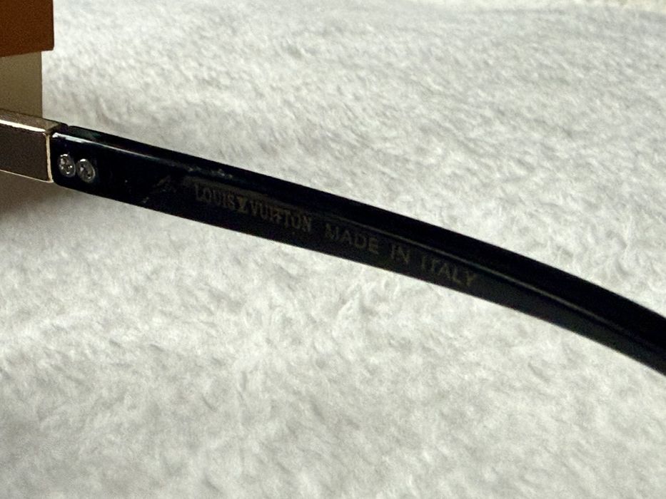 Слънчеви очила Louis Vuitton – метална рамка, с кутия и аксесоари