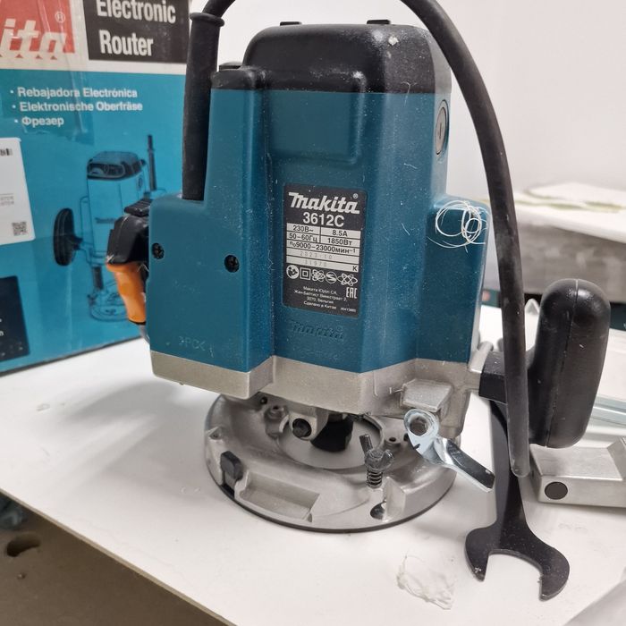 Продам  фрезер макита новый