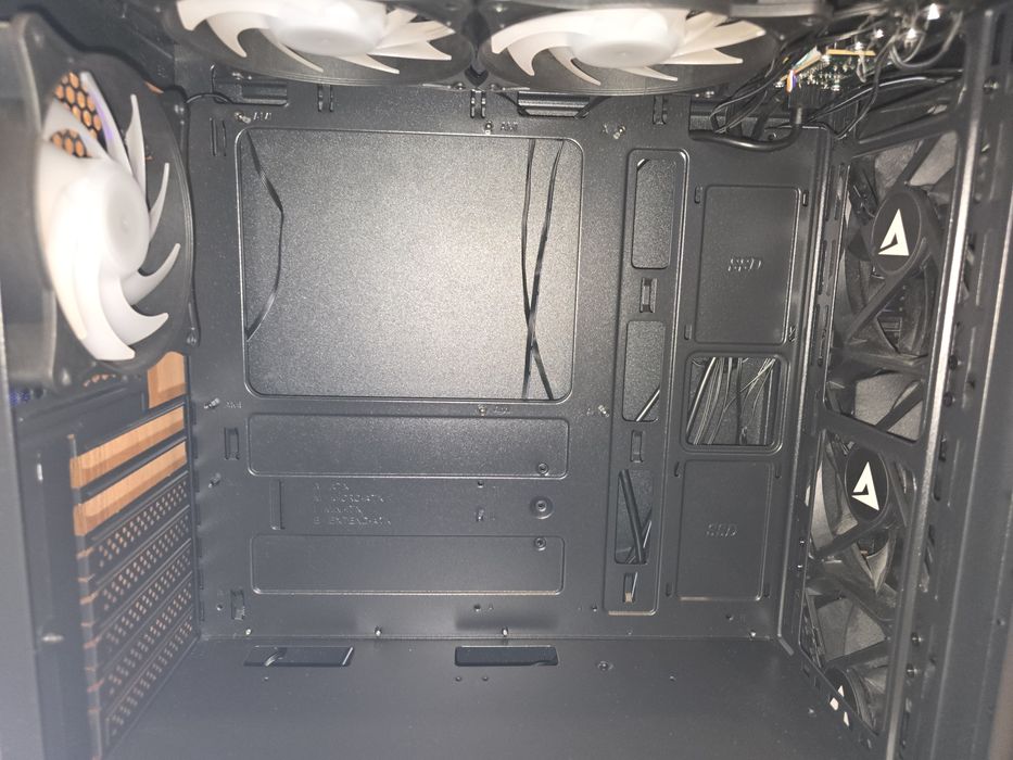 Carcasa alphagear trickster, cooler cpu rt500 argb