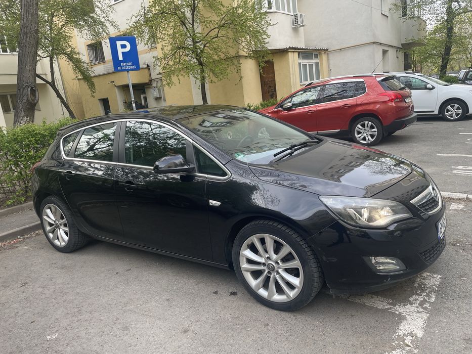 Opel Astra J 2010 1.7 cdti. 110 CP. Xenon adaptiv. Jante 18