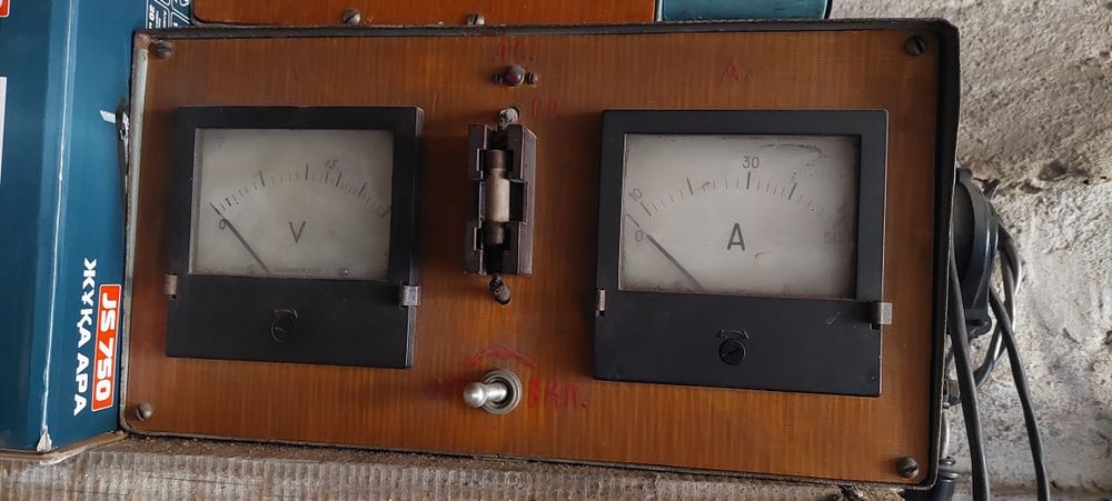 Пусковое устройство для автомобиля.