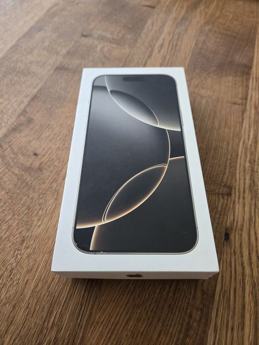 iPhone 16 Pro Max in garantie eMag