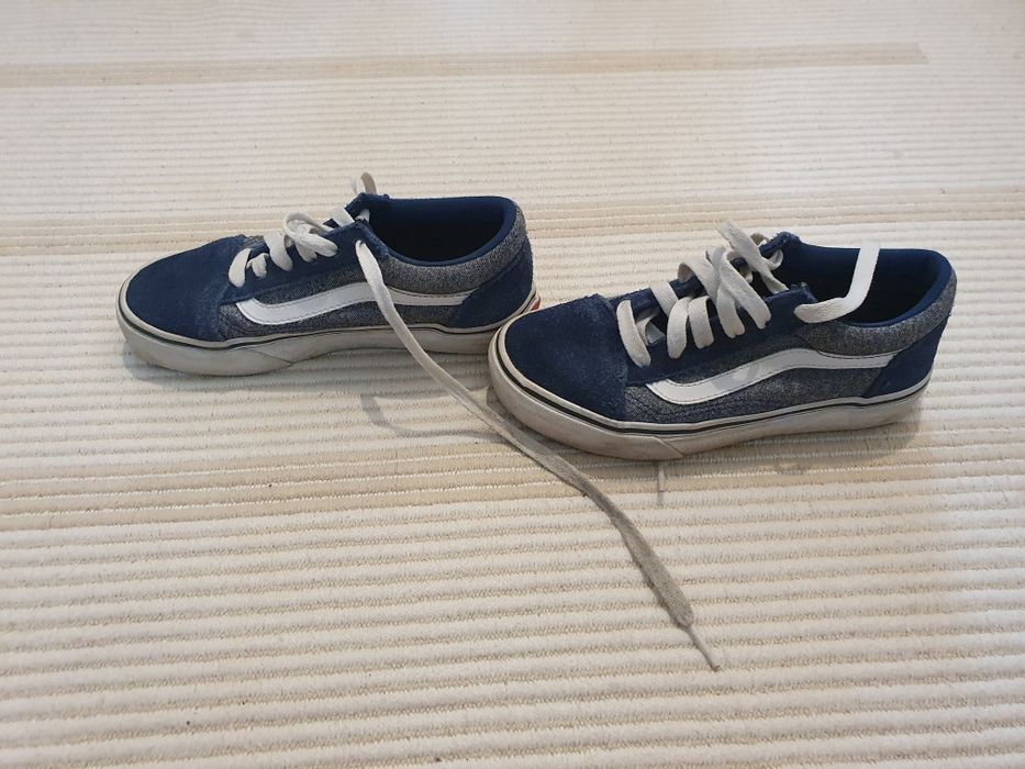 Adidasi / tenesi Vans 32