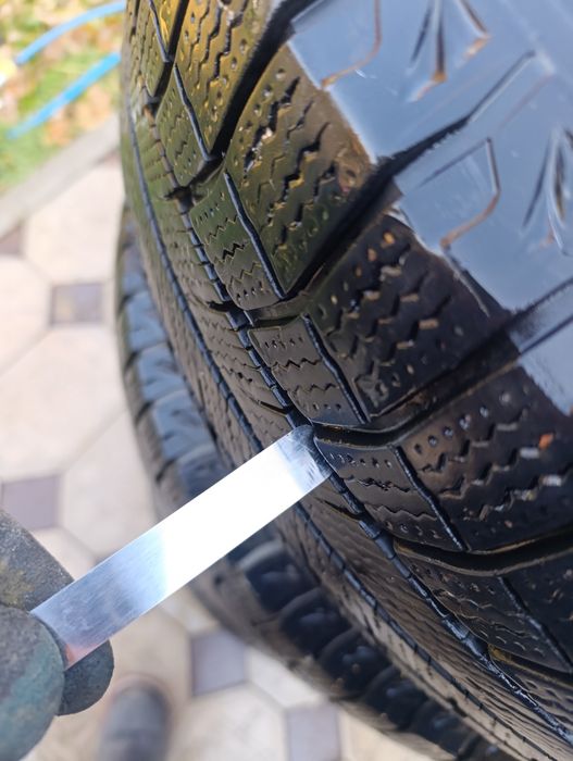 Продам резину с дисками оригинал Митсубиси 265/70 R16