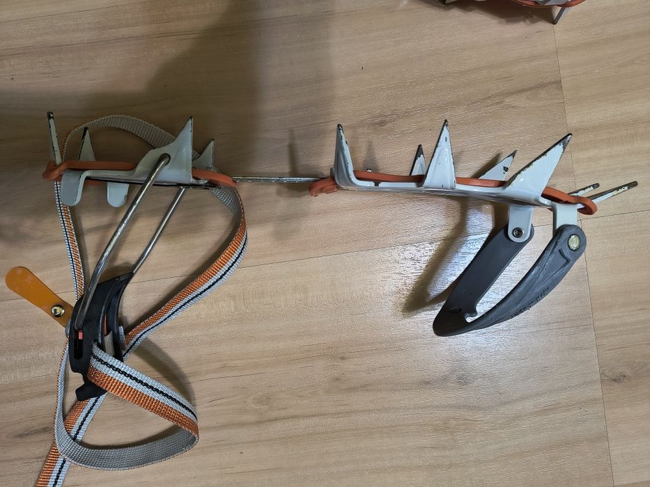 Colțari pentru zăpadă/ gheata/ alpinism semiautomatici Climbing Techno