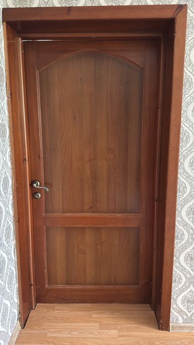 Продам межкомнатные деревянные двери б/у