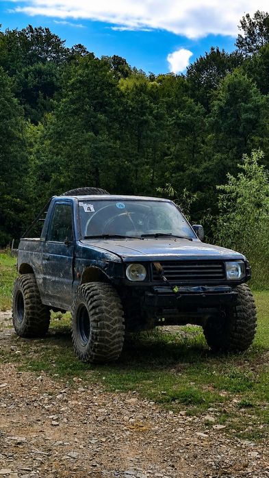 Vând mitsubishi pajero