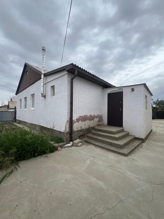 Уй сатылады времянкамен бирге