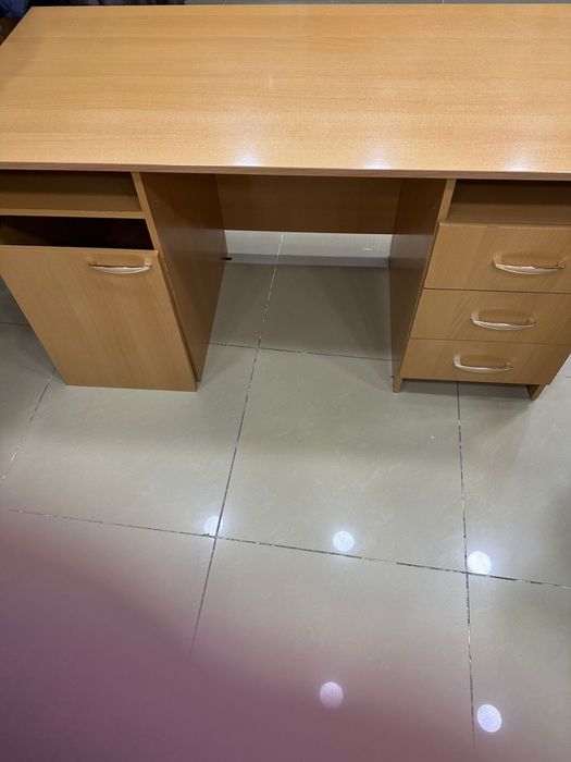 Стол офисный с 2-мя тумбами