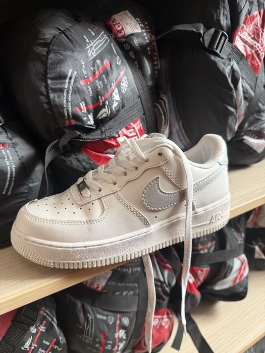 Кроссовки под Nike