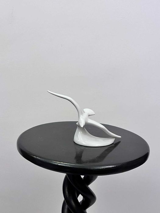 Bibelou bibelouri porumbel  portelan Hollohaza  marcat