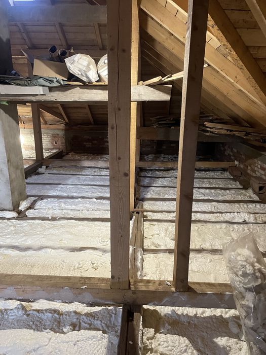 Izolatii Spuma poliuretanica Izolatii Bucovina