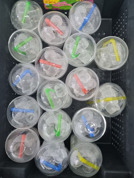 Лёд  в стаканчике